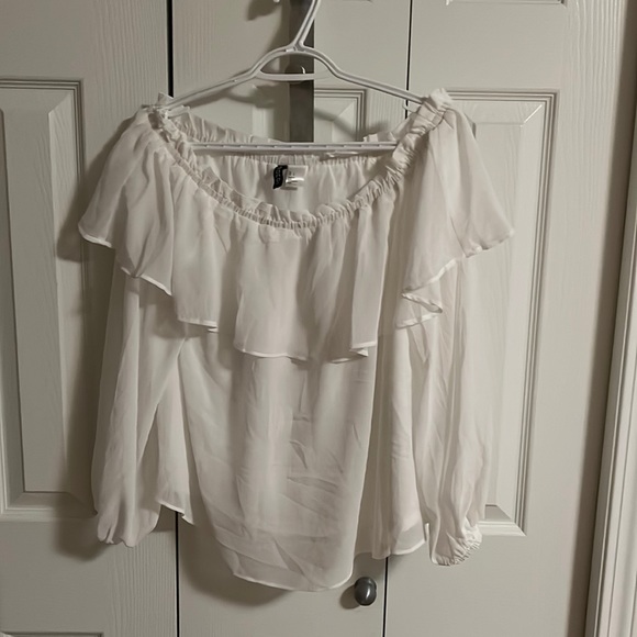 H&M Off the shoulder blouse - Picture 1 of 1
